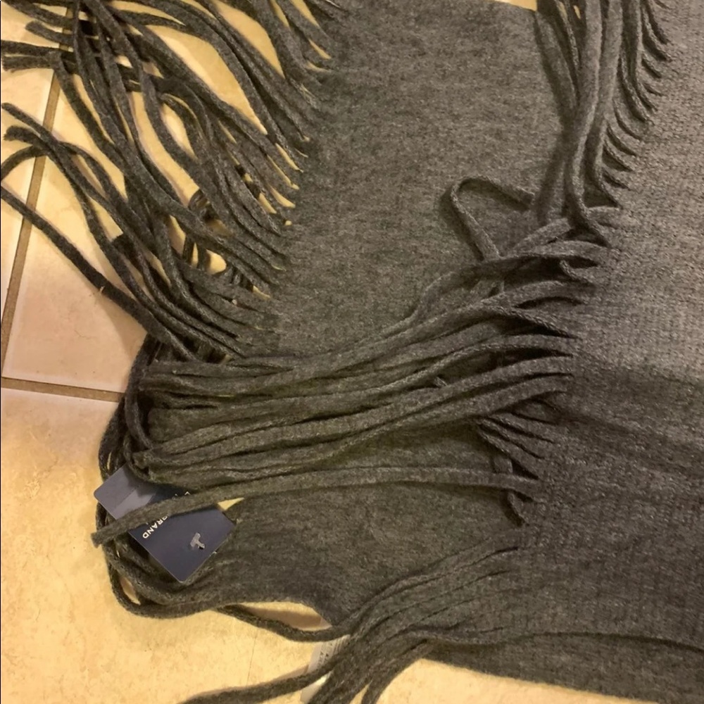 Women’s scarf